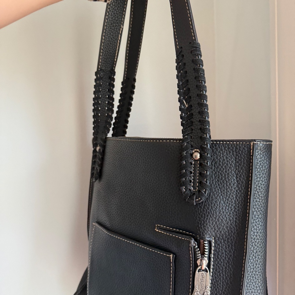 Trinity Ranch Cowhide Shoulder Bag With Fringe - Picture 6 of 15